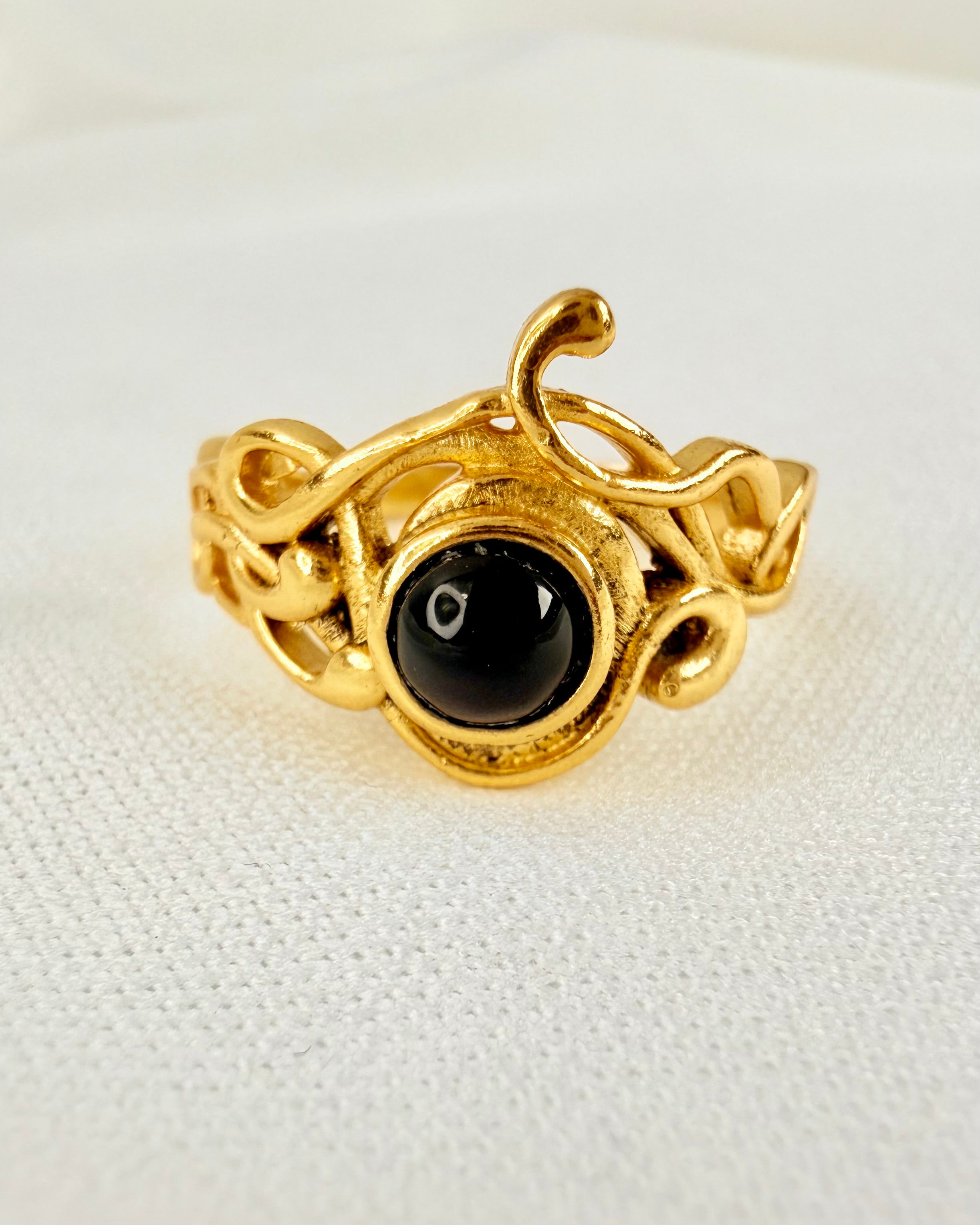DER HVOR SANDHEDEN FINDES - RING