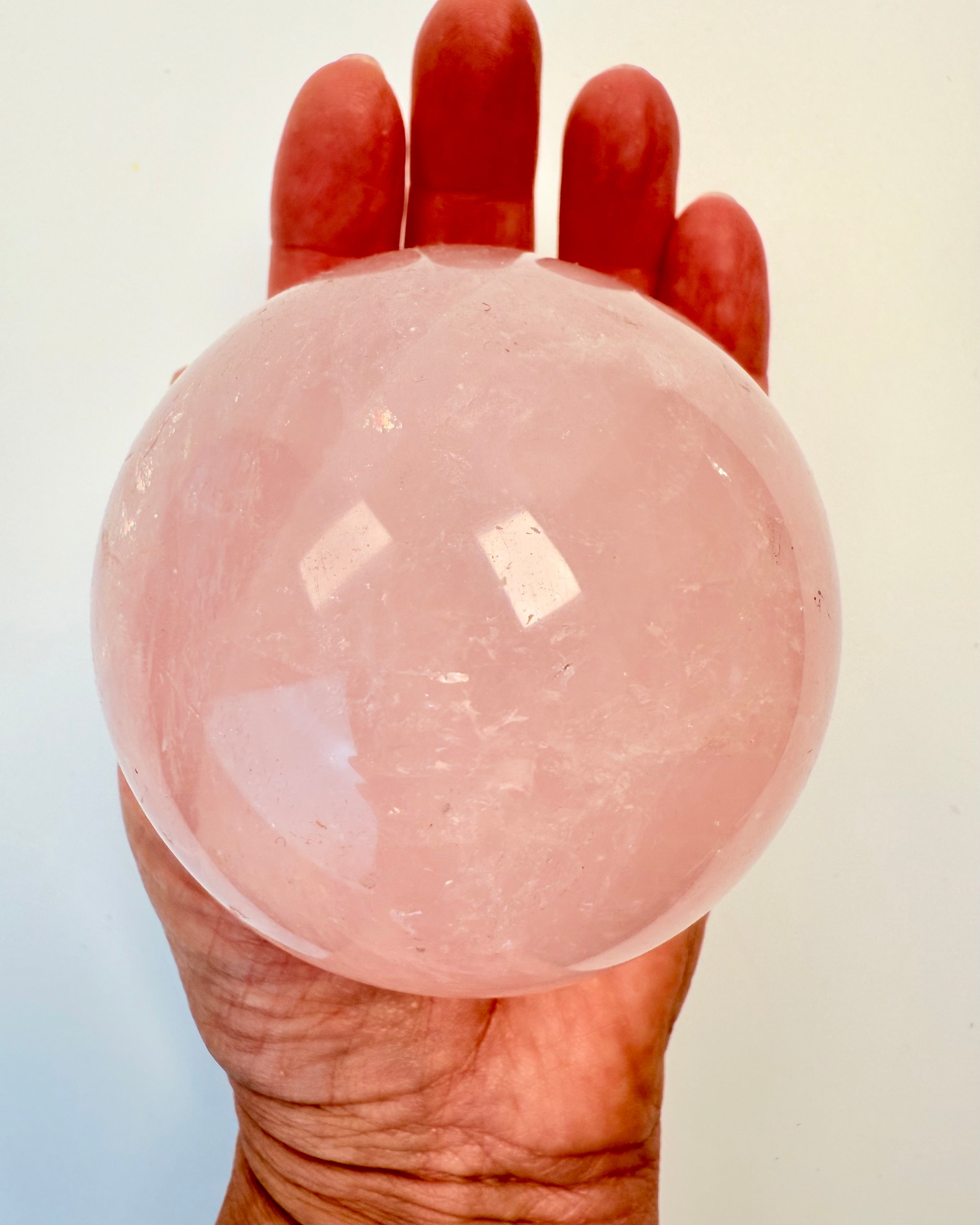 FEMININE WILDNESS - KRYSTALKUGLE - UNIKA