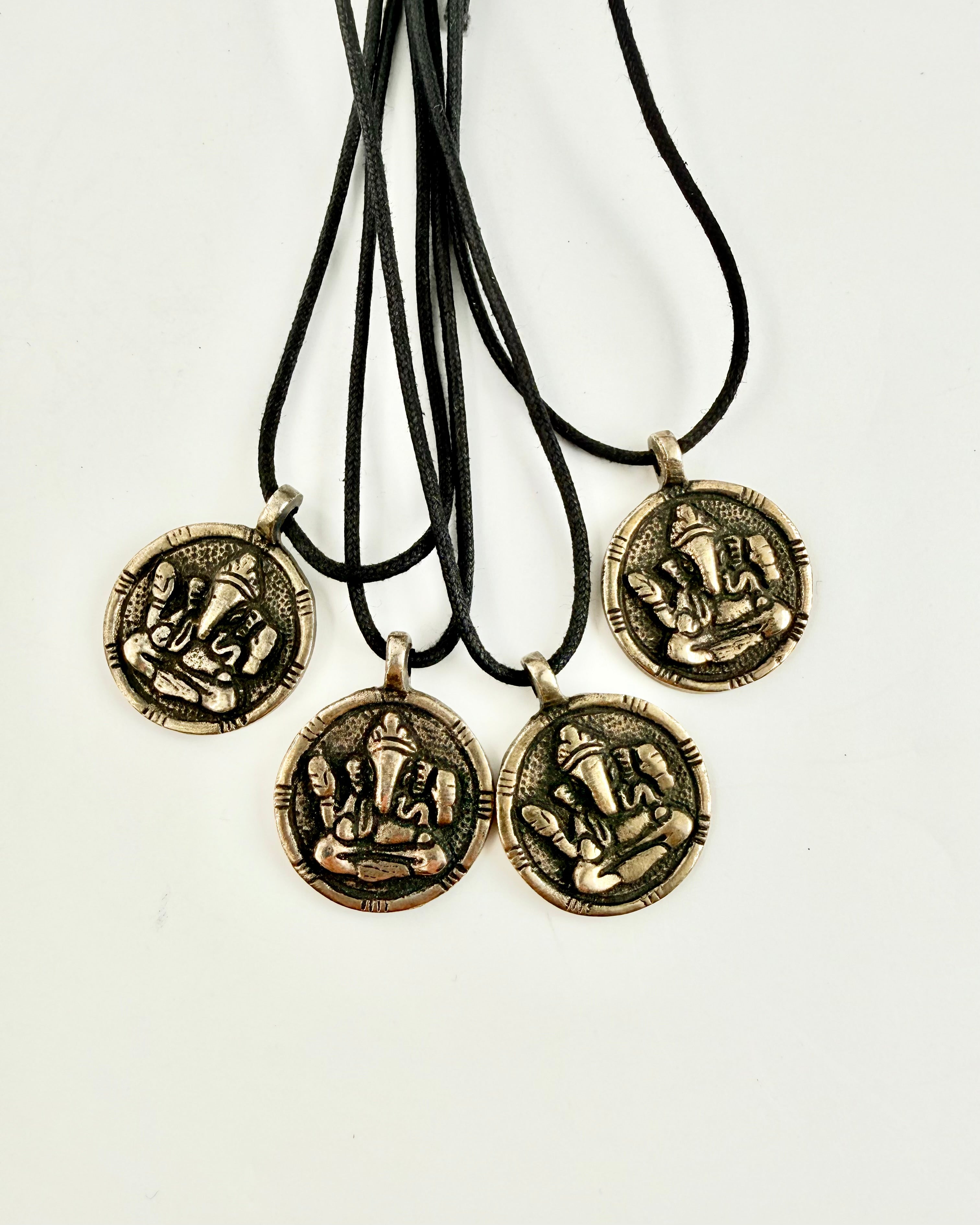 SUCCES OG FREMDRIFT - AMULET