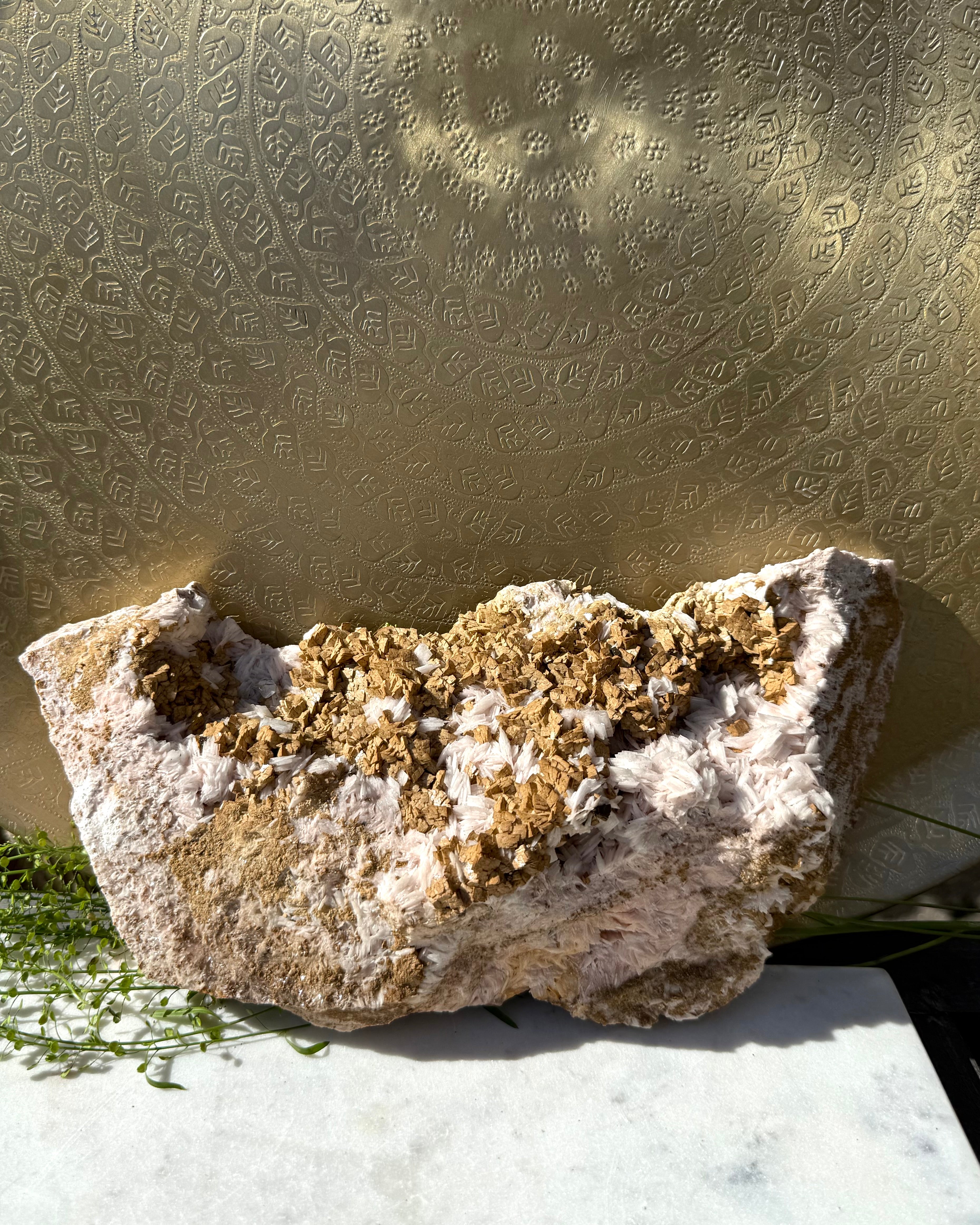 GUDDOMMELIG OG FEMININ - KRYSTAL - UNIKA