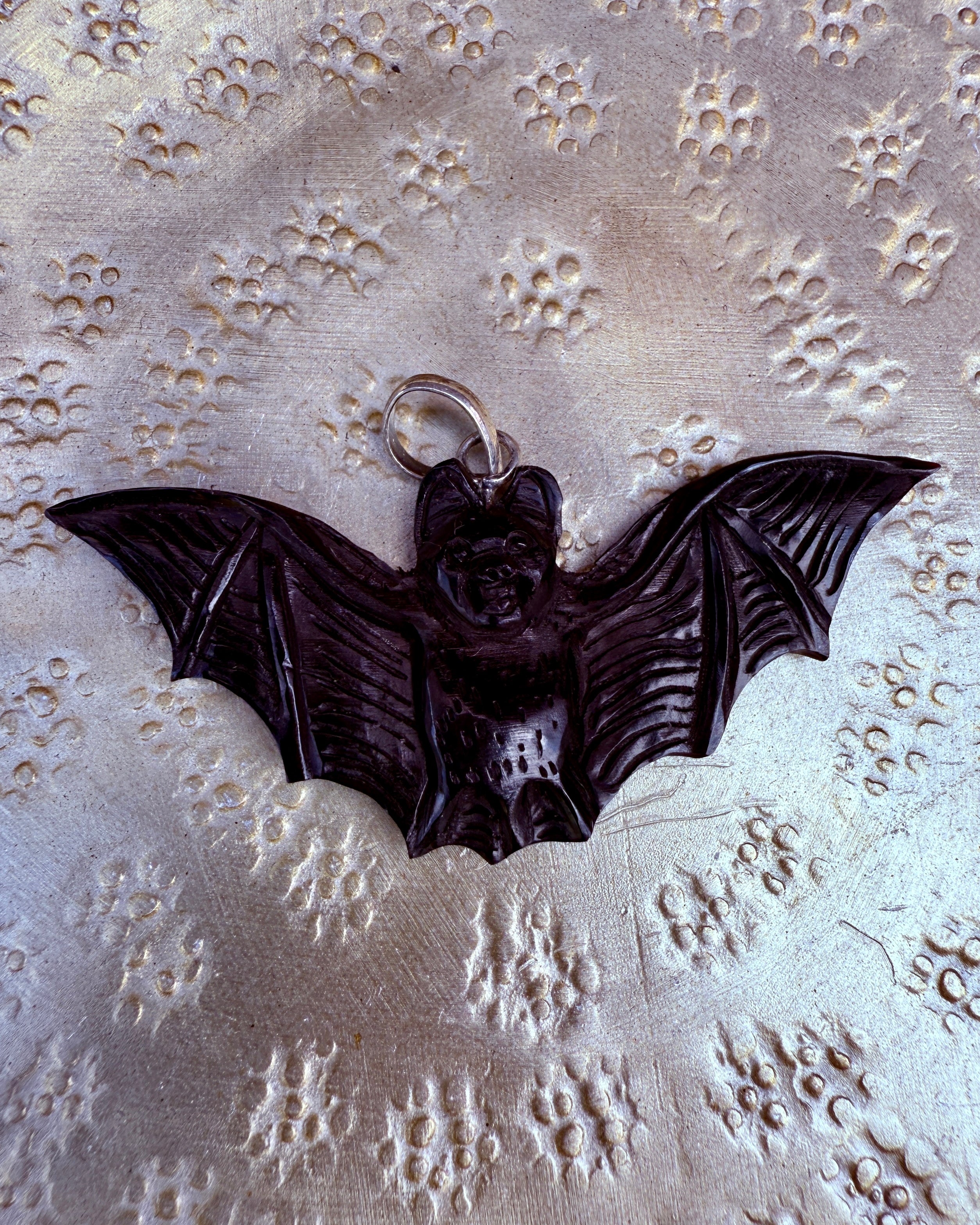 DØD OG GENFØDSEL - AMULET - UNIKA