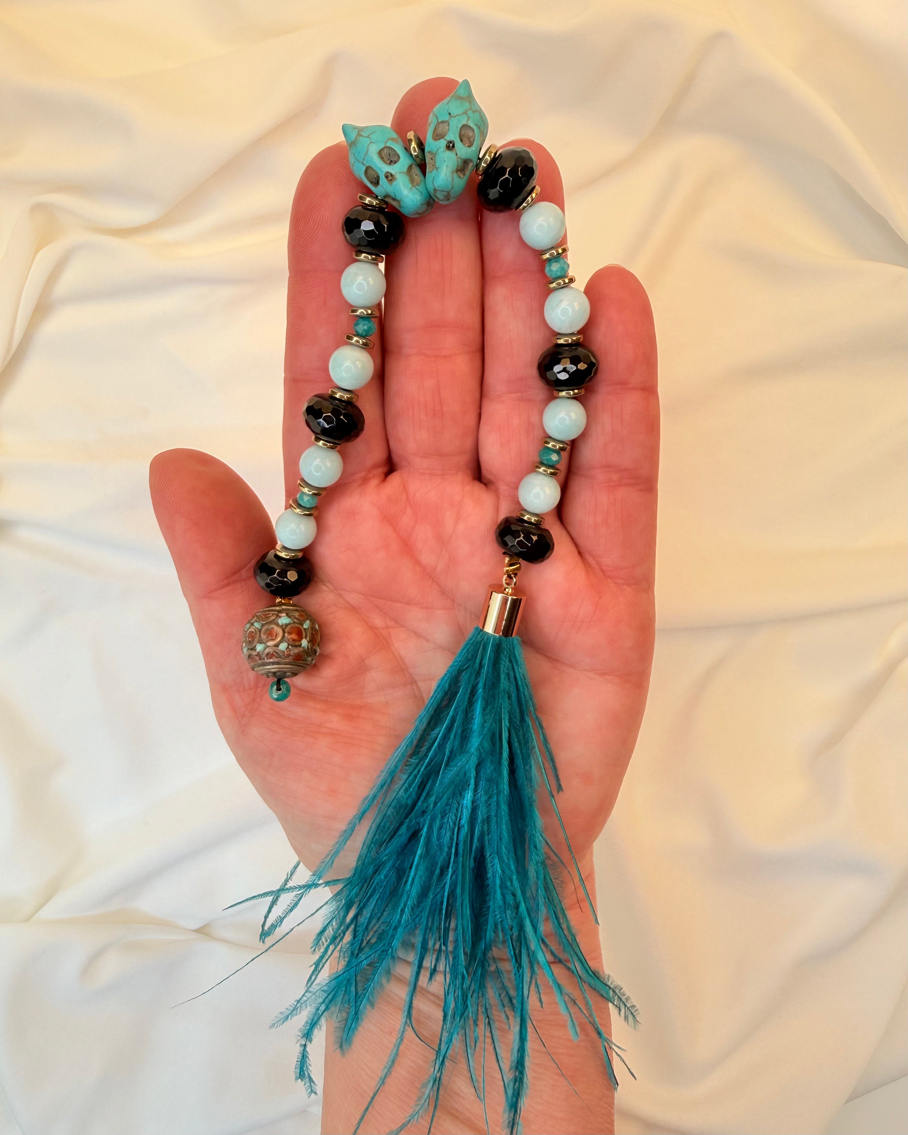 EVNEN TIL AT BLIVE STÅENDE, NÅR ALT ANDET FALDER - KRYSTALKÆDE