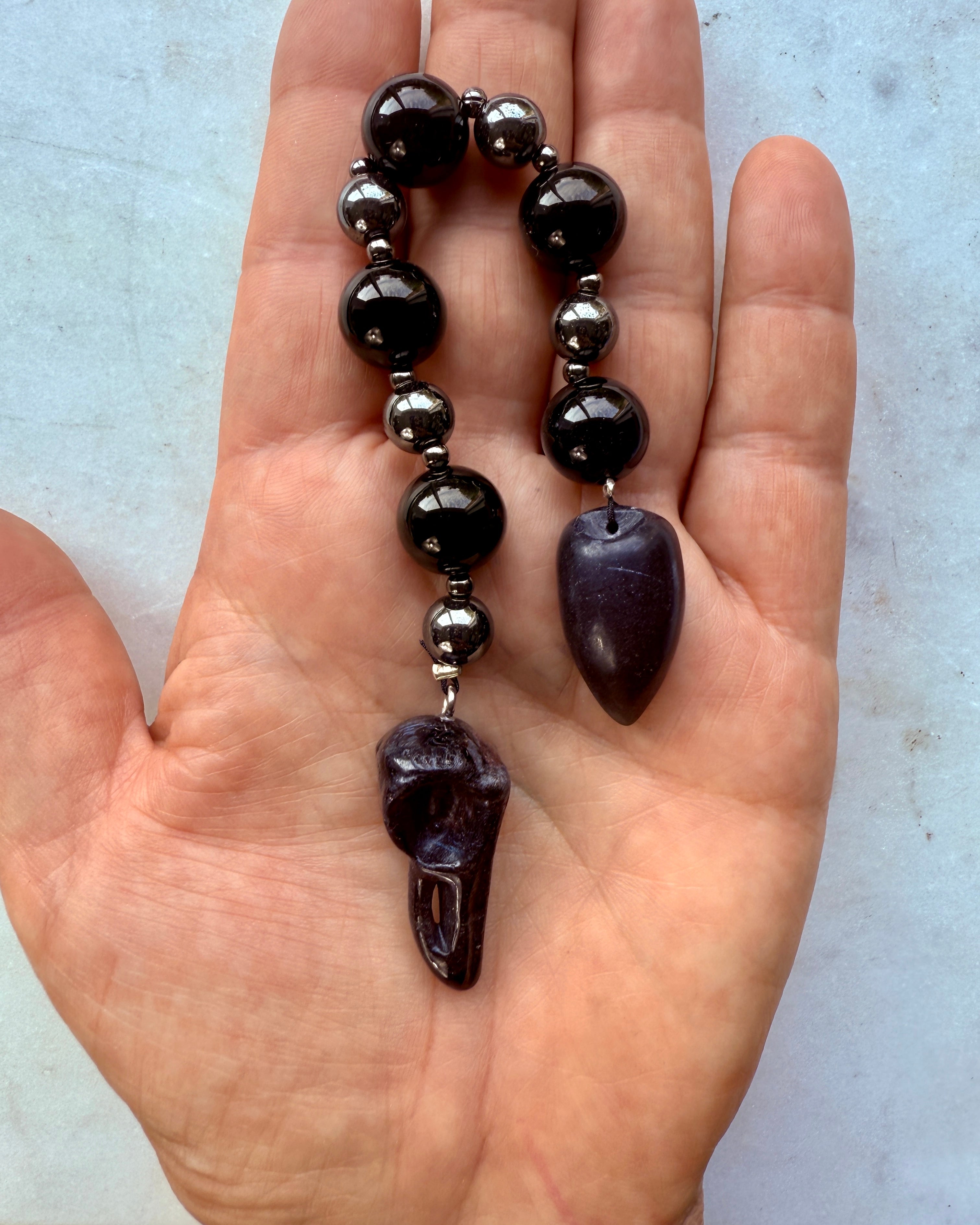 MISBRUGT - KRYSTALKÆDE