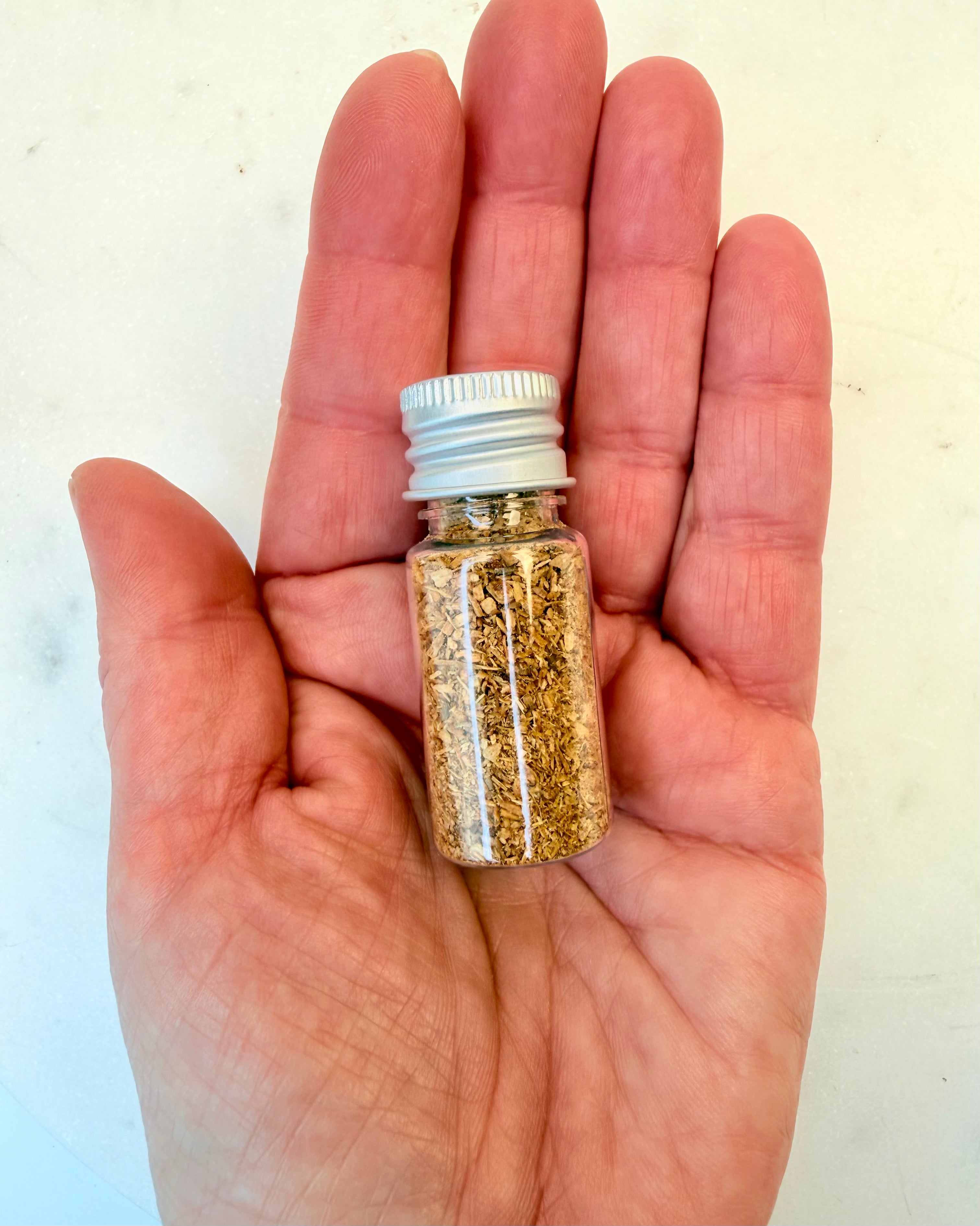 FORBINDER GUDERNES OG JORDENS ENERGI - RØGELSE