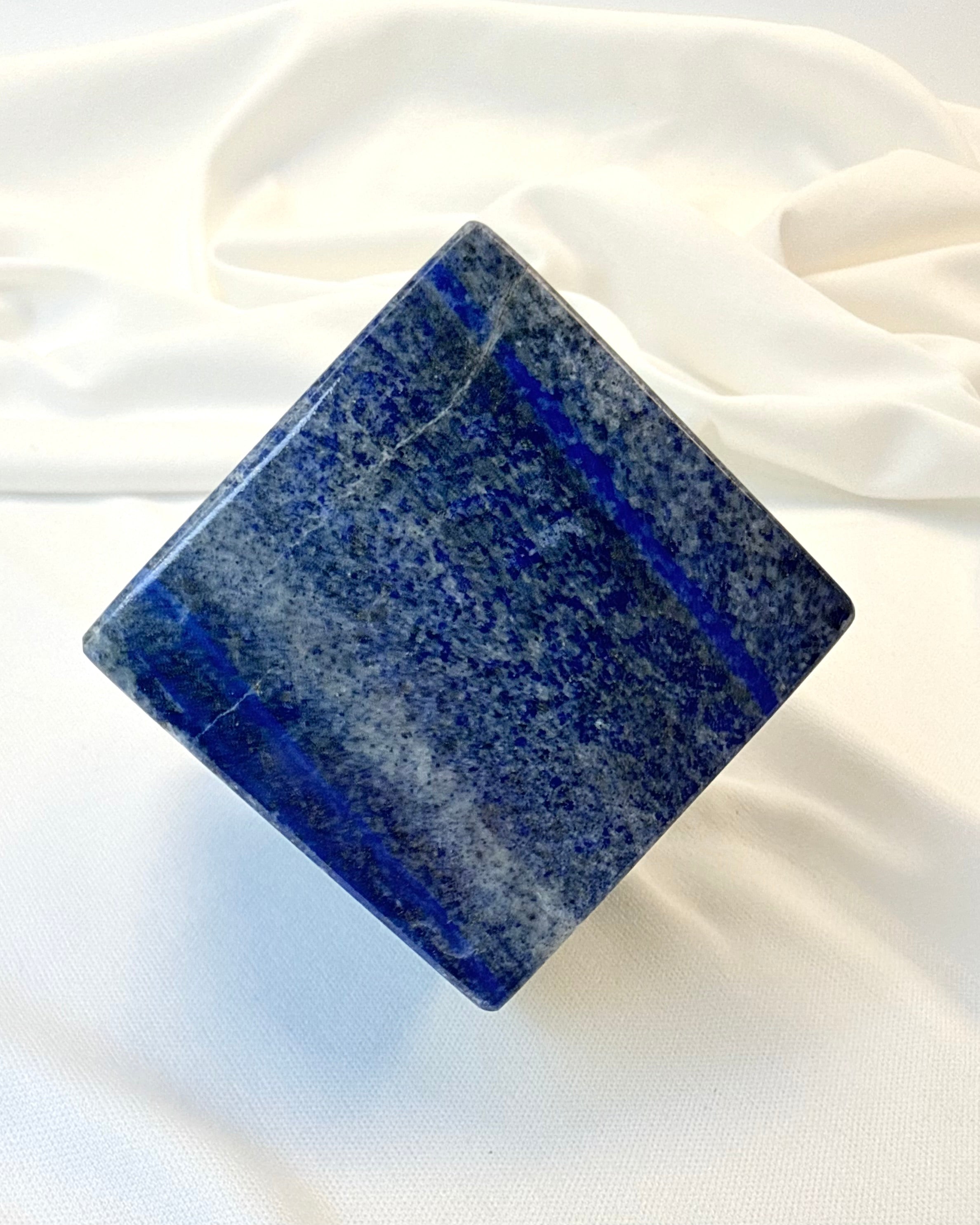 FÅ FODFÆSTE I DIN EGEN INTEGRITET - KRYSTAL - UNIKA