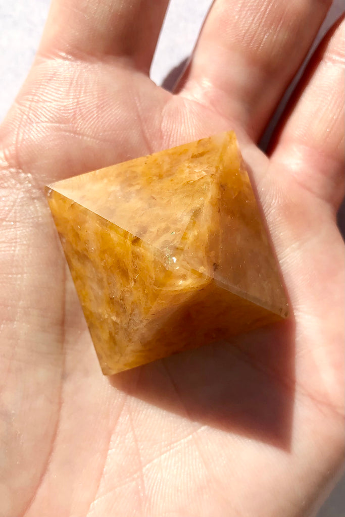 DIT YPPERSTE MÅL - krystal pyramide